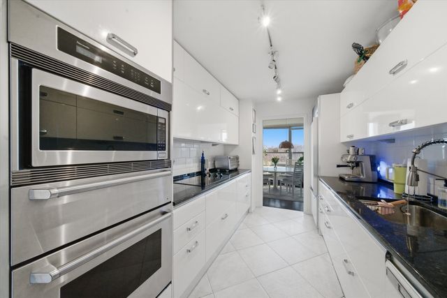 3550 N LAKE SHORE Drive 516, Chicago, IL 60657