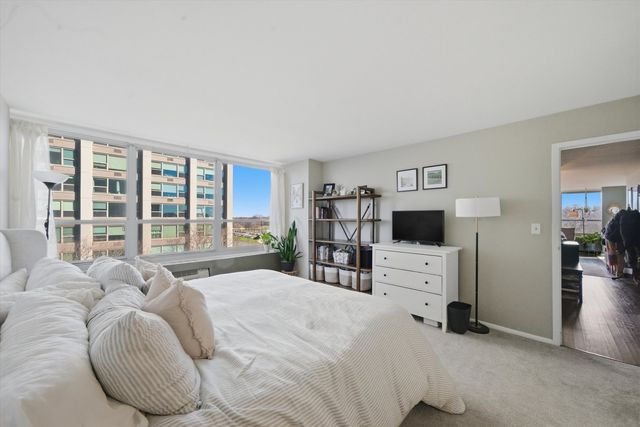 3550 N LAKE SHORE Drive 516, Chicago, IL 60657