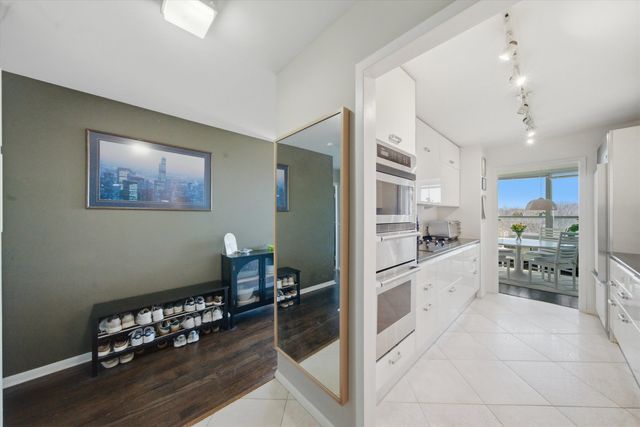 3550 N LAKE SHORE Drive 516, Chicago, IL 60657