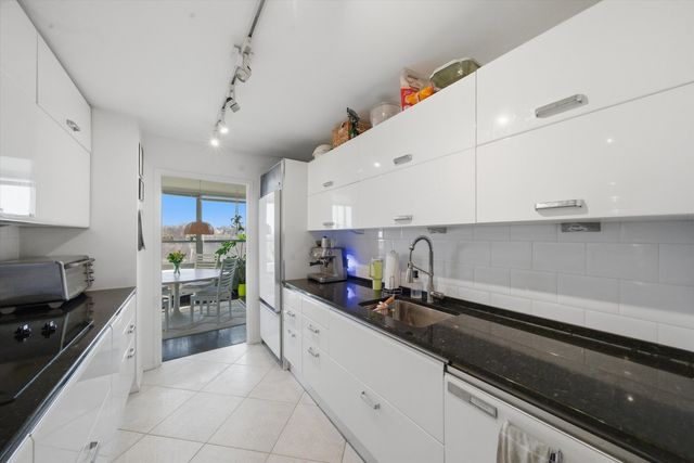 3550 N LAKE SHORE Drive 516, Chicago, IL 60657