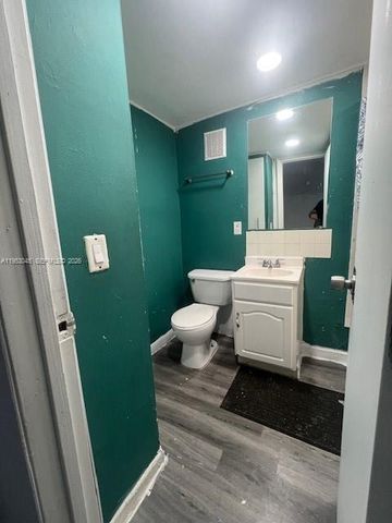 740 NW 45th Ave T11, Miami, FL 33126