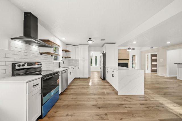 11410 Galbreath Drive, Houston, TX 77066