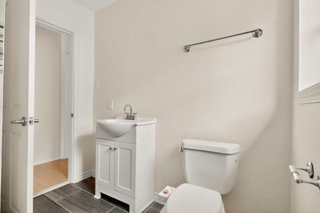 109 Appian Way, Dallas, TX 75216