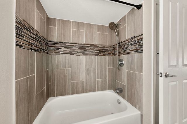 109 Appian Way, Dallas, TX 75216