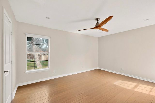 109 Appian Way, Dallas, TX 75216