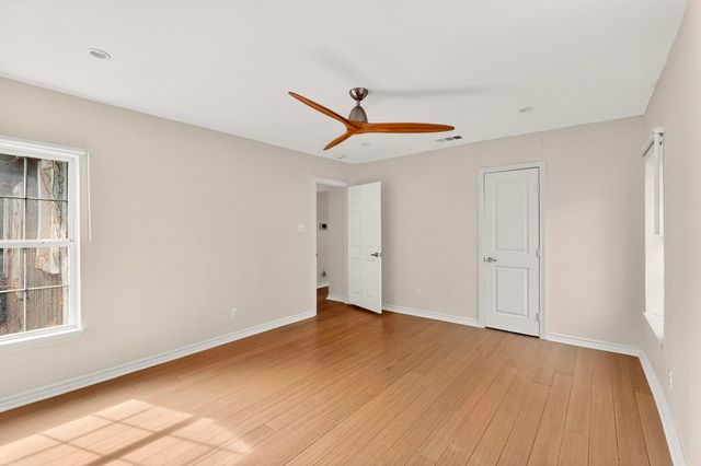 109 Appian Way, Dallas, TX 75216