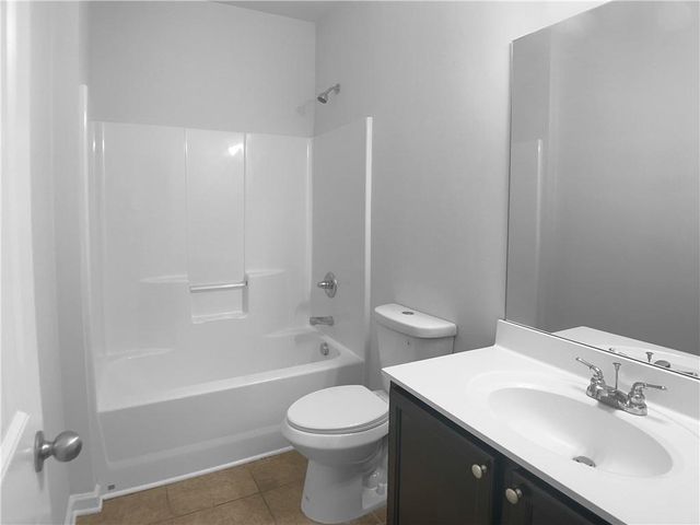 4165 Whitfield Oak Way, Auburn, GA 30011