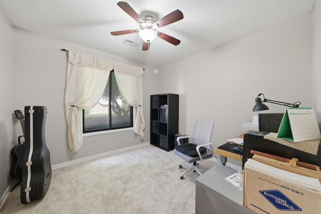 2340 E Old Hicks Road N 1, Palatine, IL 60074