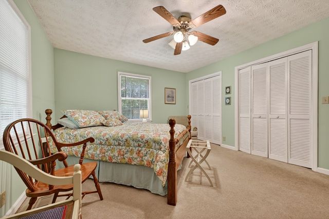 221 Shade Tree Lane, Mineral Bluff, GA 30559