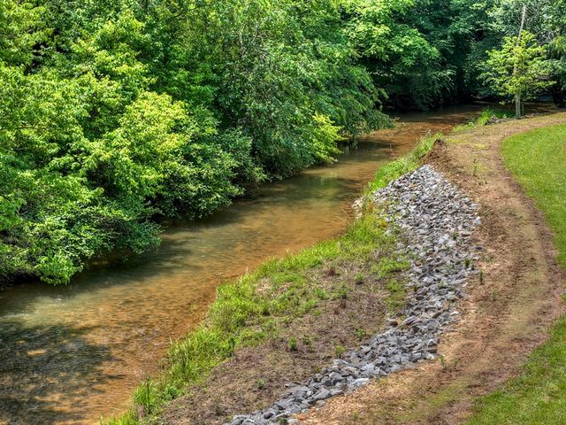 221 Shade Tree Lane, Mineral Bluff, GA 30559