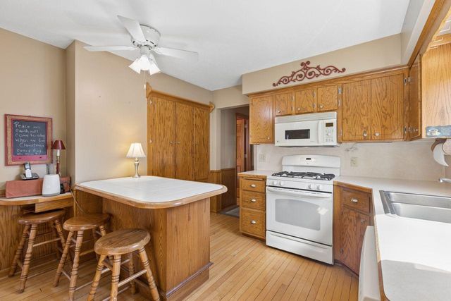 241 E 1st Street, Waconia, MN 55387