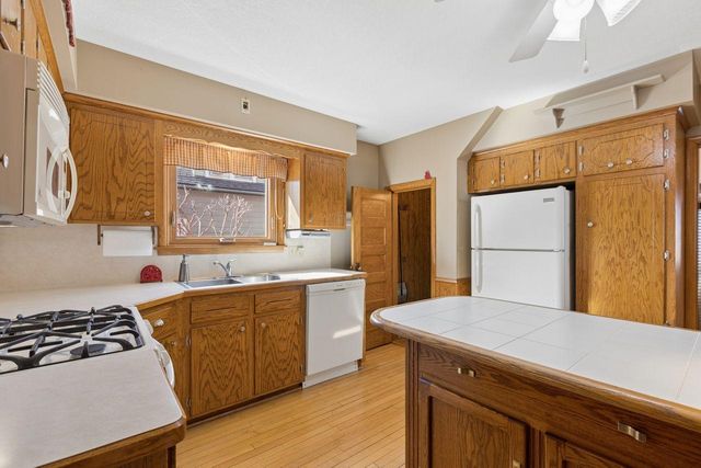 241 E 1st Street, Waconia, MN 55387