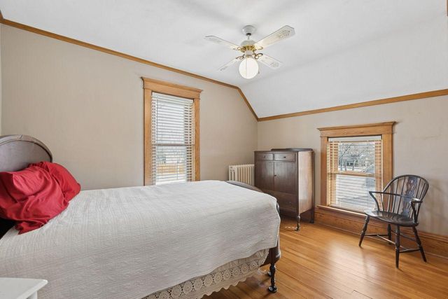 241 E 1st Street, Waconia, MN 55387