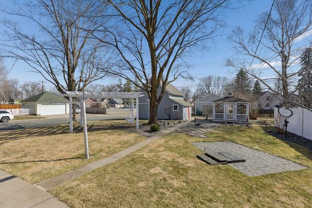 241 E 1st Street, Waconia, MN 55387