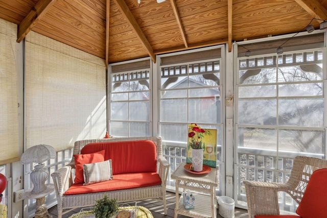 241 E 1st Street, Waconia, MN 55387