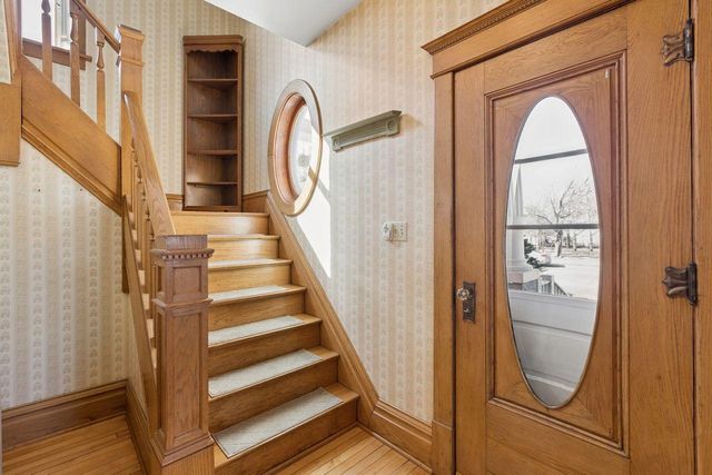 241 E 1st Street, Waconia, MN 55387