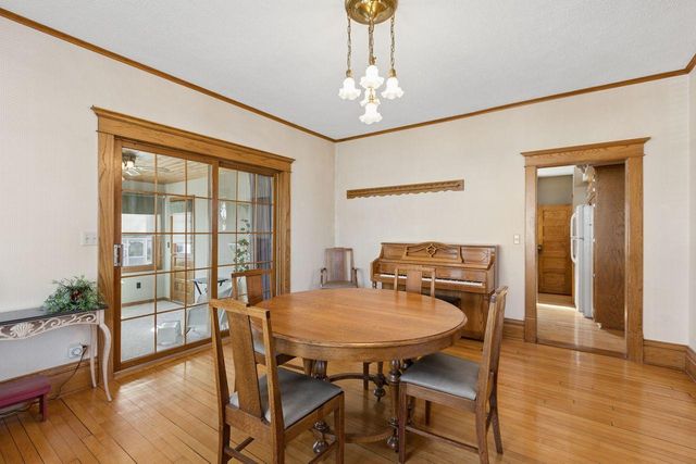 241 E 1st Street, Waconia, MN 55387