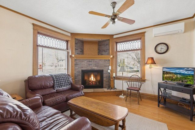 241 E 1st Street, Waconia, MN 55387