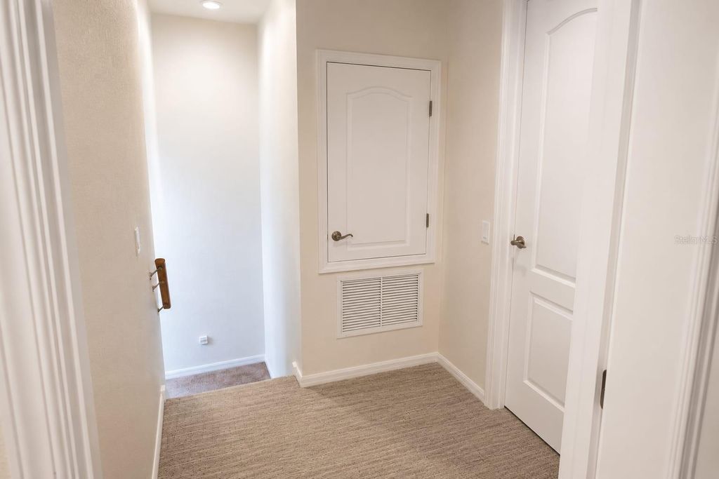 Image 19 of property listing at 7060 VENTNOR DRIVE, Windermere, FL 34786
