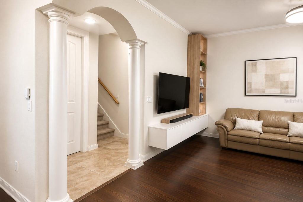 Image 3 of property listing at 7060 VENTNOR DRIVE, Windermere, FL 34786