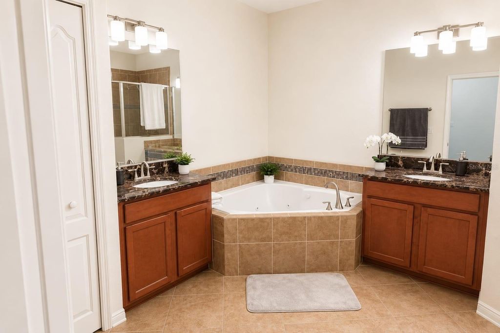 Image 23 of property listing at 7060 VENTNOR DRIVE, Windermere, FL 34786