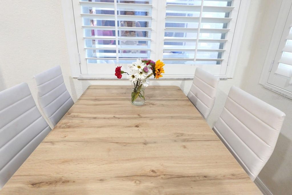 Image 9 of property listing at 7060 VENTNOR DRIVE, Windermere, FL 34786