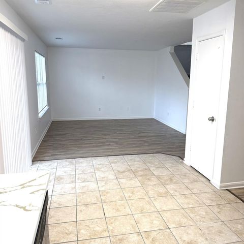 19851 Laurel Trail Drive, Cypress, TX 77433