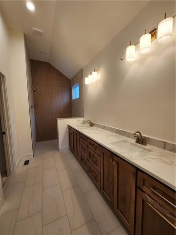 11295 S Red Bird Street, Olathe, KS 66061