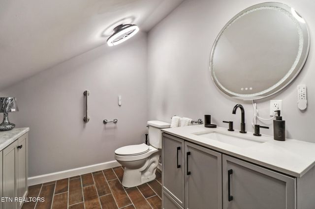851 Highland Lane, Crossville, TN 38555