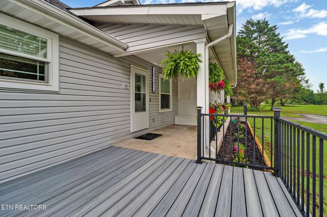 851 Highland Lane, Crossville, TN 38555