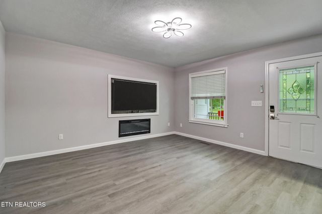 851 Highland Lane, Crossville, TN 38555
