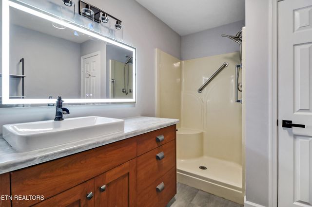 851 Highland Lane, Crossville, TN 38555