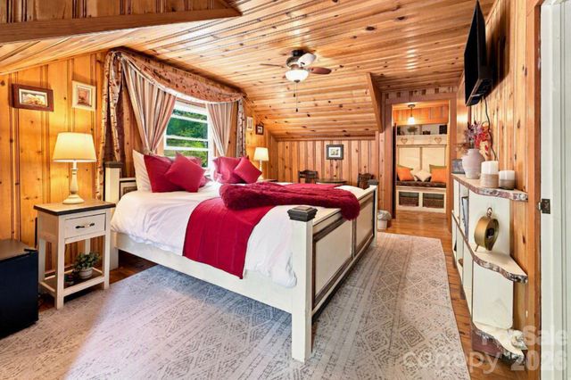 146 Chestnut Walk Drive, Waynesville, NC 28786