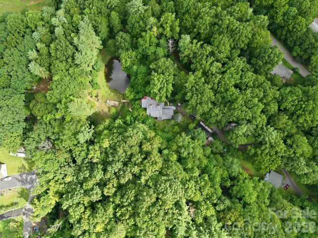 146 Chestnut Walk Drive, Waynesville, NC 28786