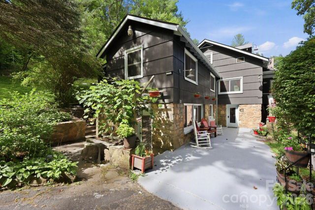 146 Chestnut Walk Drive, Waynesville, NC 28786