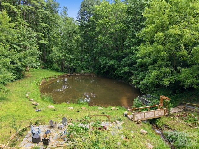 146 Chestnut Walk Drive, Waynesville, NC 28786