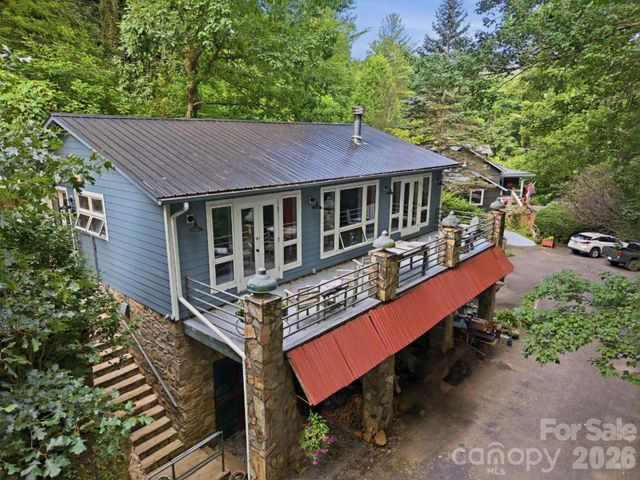 146 Chestnut Walk Drive, Waynesville, NC 28786