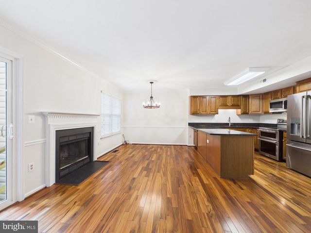 216 FINCHINGFIELD CT, Sterling, VA 20165
