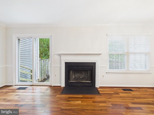 216 FINCHINGFIELD CT, Sterling, VA 20165