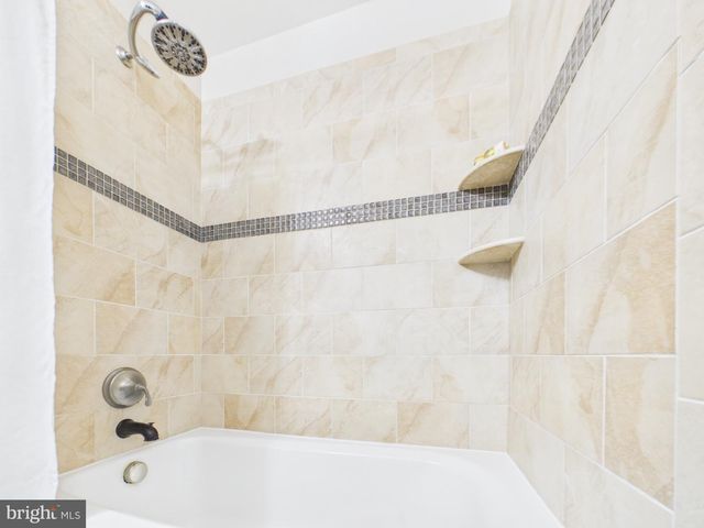 216 FINCHINGFIELD CT, Sterling, VA 20165