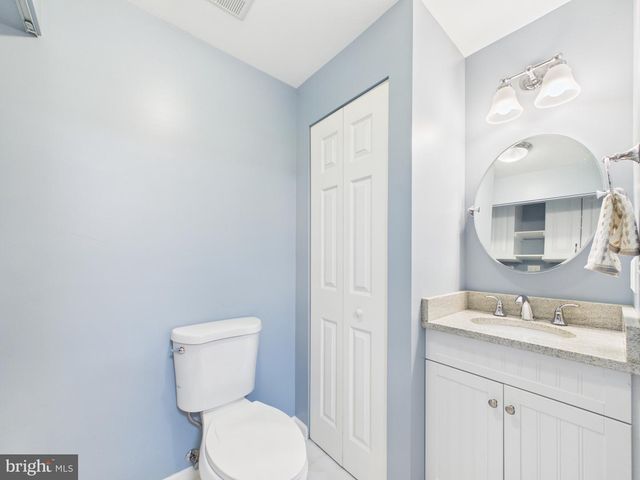 216 FINCHINGFIELD CT, Sterling, VA 20165