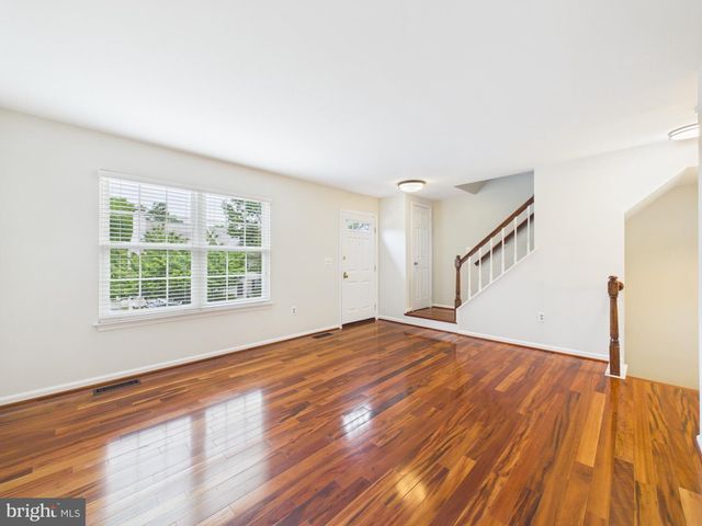 216 FINCHINGFIELD CT, Sterling, VA 20165