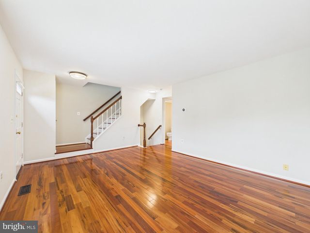 216 FINCHINGFIELD CT, Sterling, VA 20165