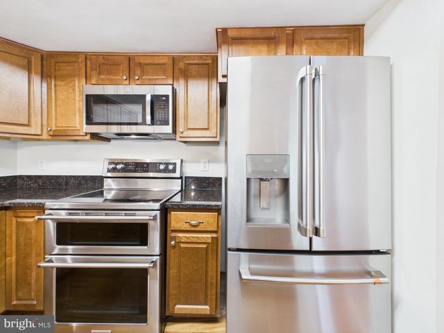 216 FINCHINGFIELD CT, Sterling, VA 20165