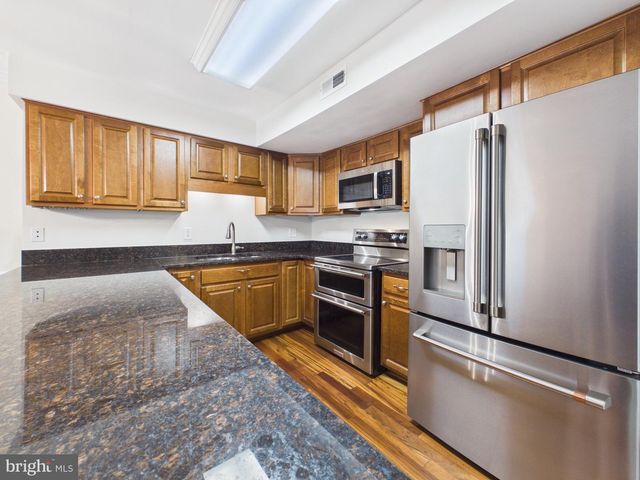 216 FINCHINGFIELD CT, Sterling, VA 20165