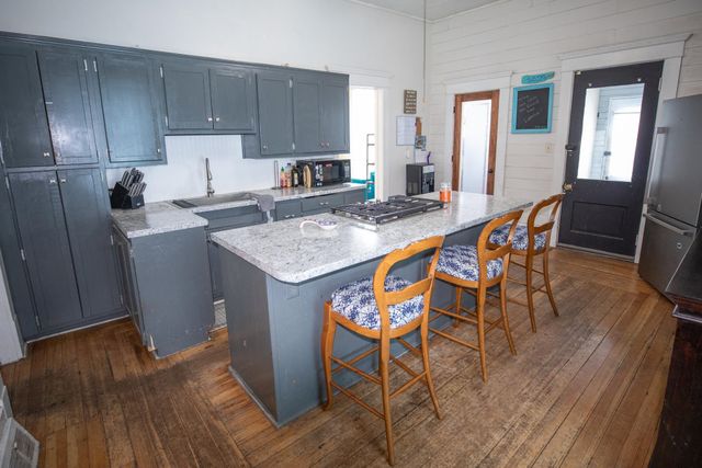 139 E Harrison Street, Plymouth, IN 46563