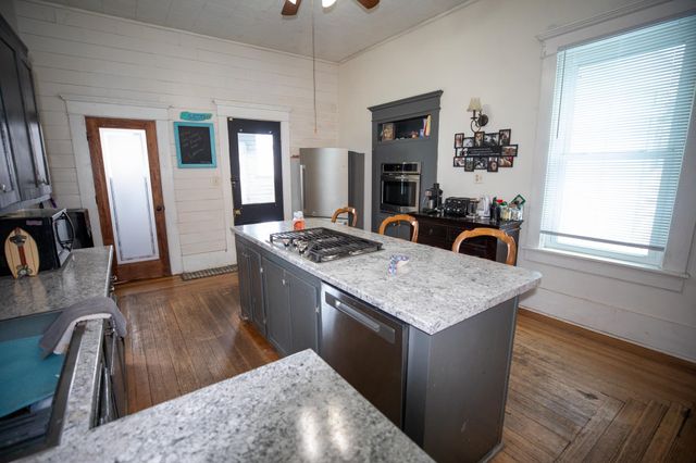 139 E Harrison Street, Plymouth, IN 46563