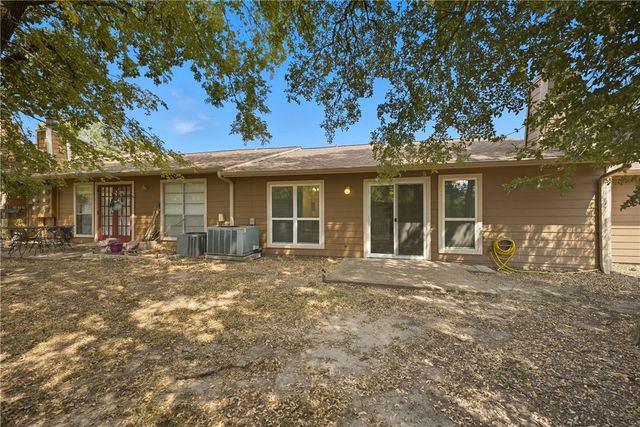 2826 Oakside Drive, Bryan, TX 77802