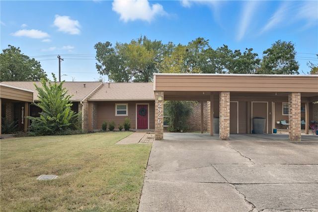 2826 Oakside Drive, Bryan, TX 77802