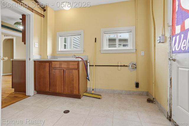 53100 Washington Street, New Baltimore, MI 48047